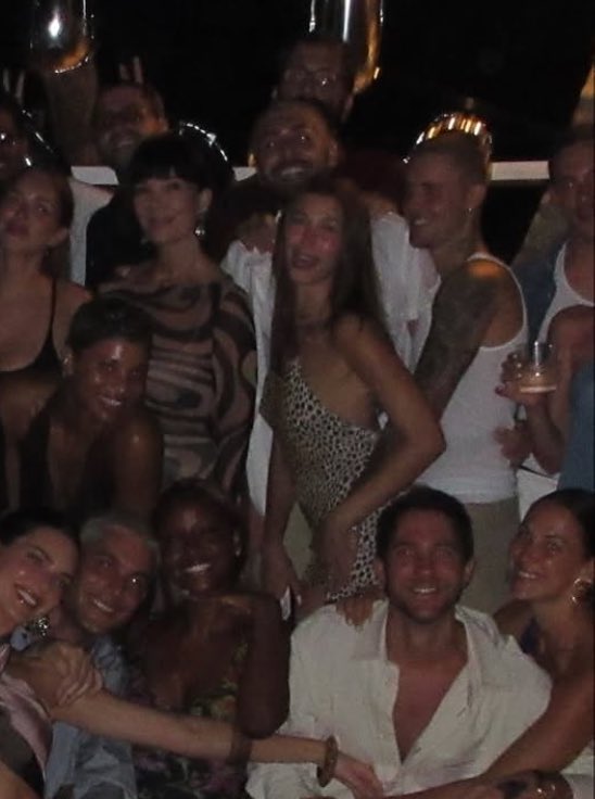 blessjbb's tweet image. ya sabemos cuál es el lugar favorito de justin