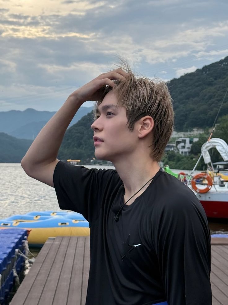 bxbmfss's tweet image. 🥦 Ada yang berminat menjalin FWA dengan saya? boleh reply, nanti dihampiri dmnya. -Dom