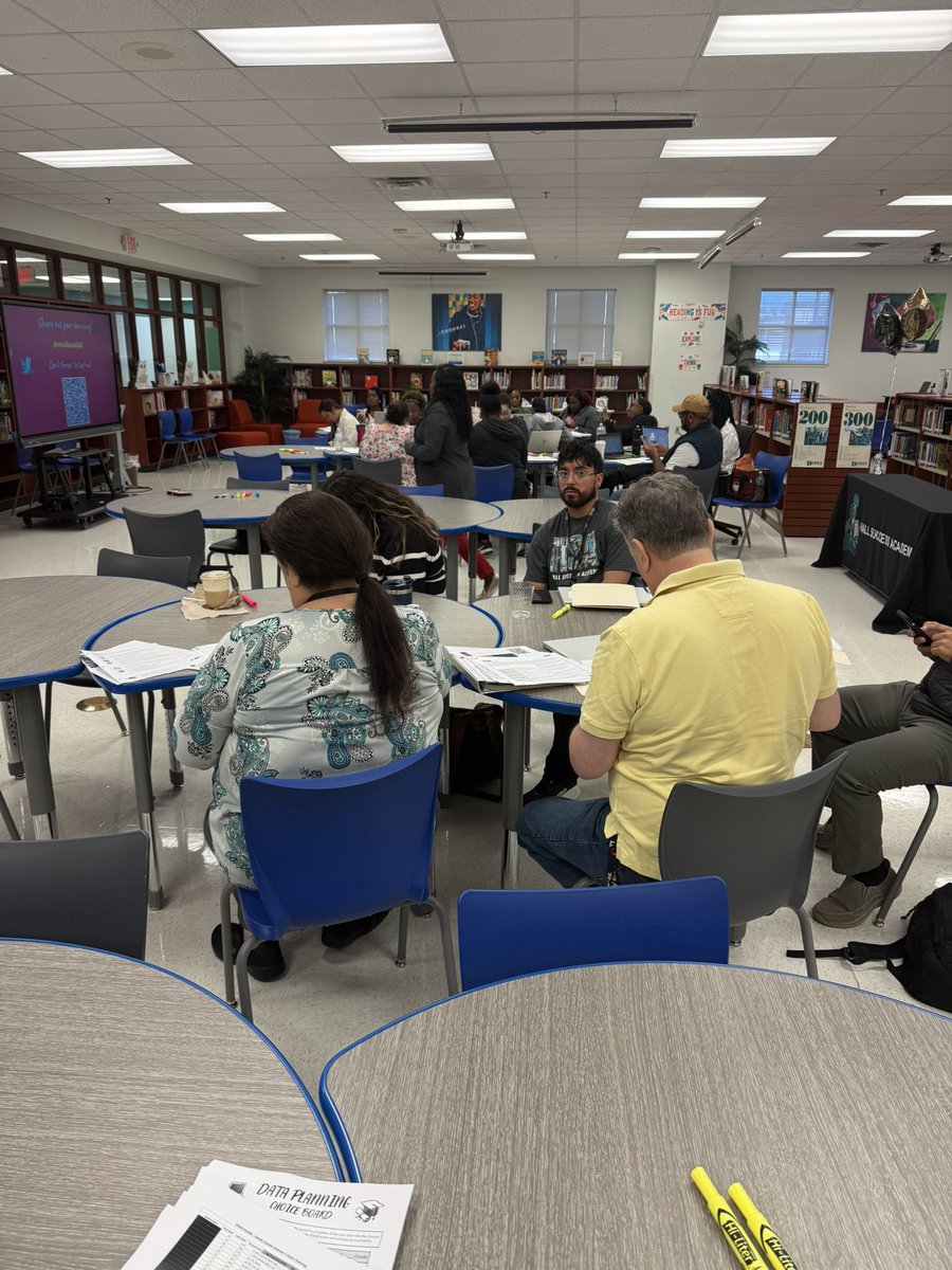 Hall_AISD's tweet photo. @mtwilliamsEdD Thank you for coming out to present and train our staff on Emerging Bilinguals 2.0! 🌟 The learning was powerful and inspiring—our team is ready to put it into action! 💪📚 #EmergingBilinguals #ContinuousLearning https://t.co/REFxLak9ag