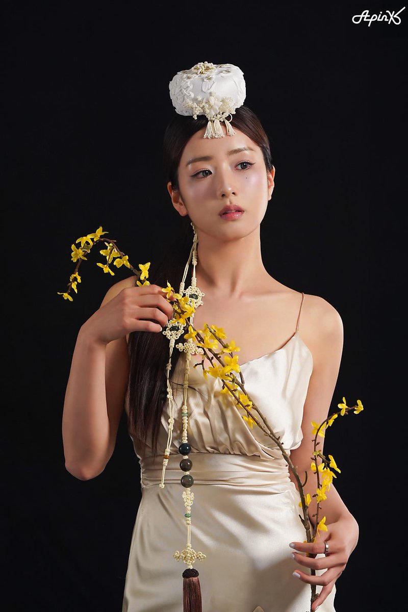 apinksixpics's tweet image. BOMI 「#윤보미」