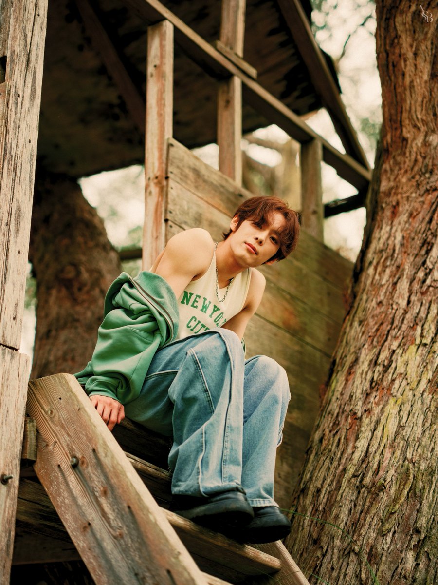 jiseochan's tweet photo. SEOBIN'S EXPOSED SHOULDERS?!? 🫠
#윤서빈 #YoonSeobin
#DigitalPhotozip #Boys_in_the_wild https://t.co/0dTabnCtwW
