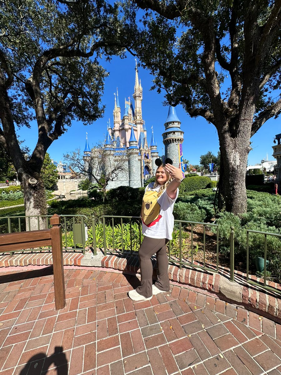 εddiε. tweet media