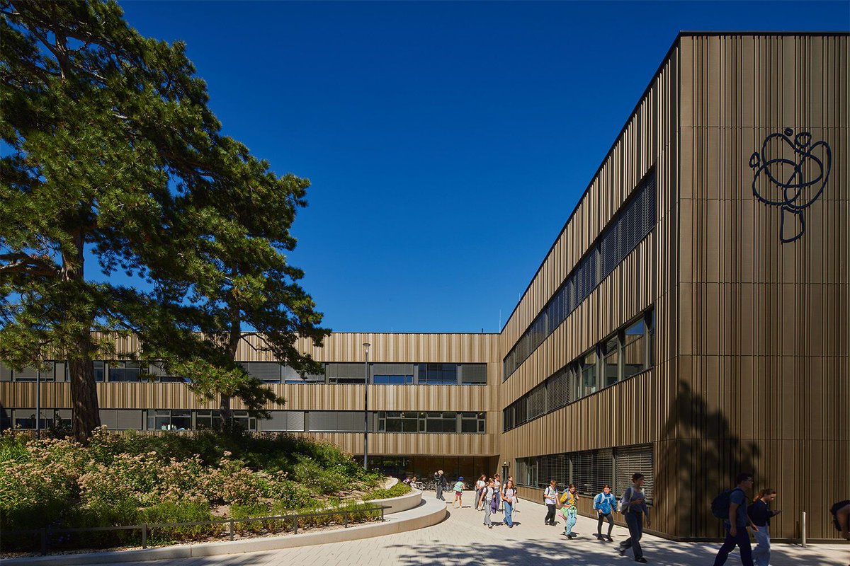 Archello's tweet image. PLOV Architekten’s sustainable renewal of the Perchtoldsdorf School transforms the comb-structured campus into an energy-efficient, flexible learning environment.
buff.ly/mDJm4MW 

#LowCarbonDesign #PassiveArchitecture #CircularBuilding