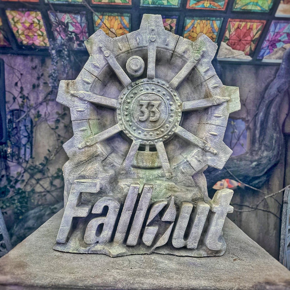 TuckBeck's tweet image. I don’t want to set the world on fire, I just want Fallout themed food at @UniversalORL year round. 🤤❤️❤️
.
God I miss @HorrorNightsORL 😭😭😭
.
#UniversalStudiosBlogger #Fallout 
#HalloweenHorrorNights #HHN34
#UniversalStudios #Halloween 🎃