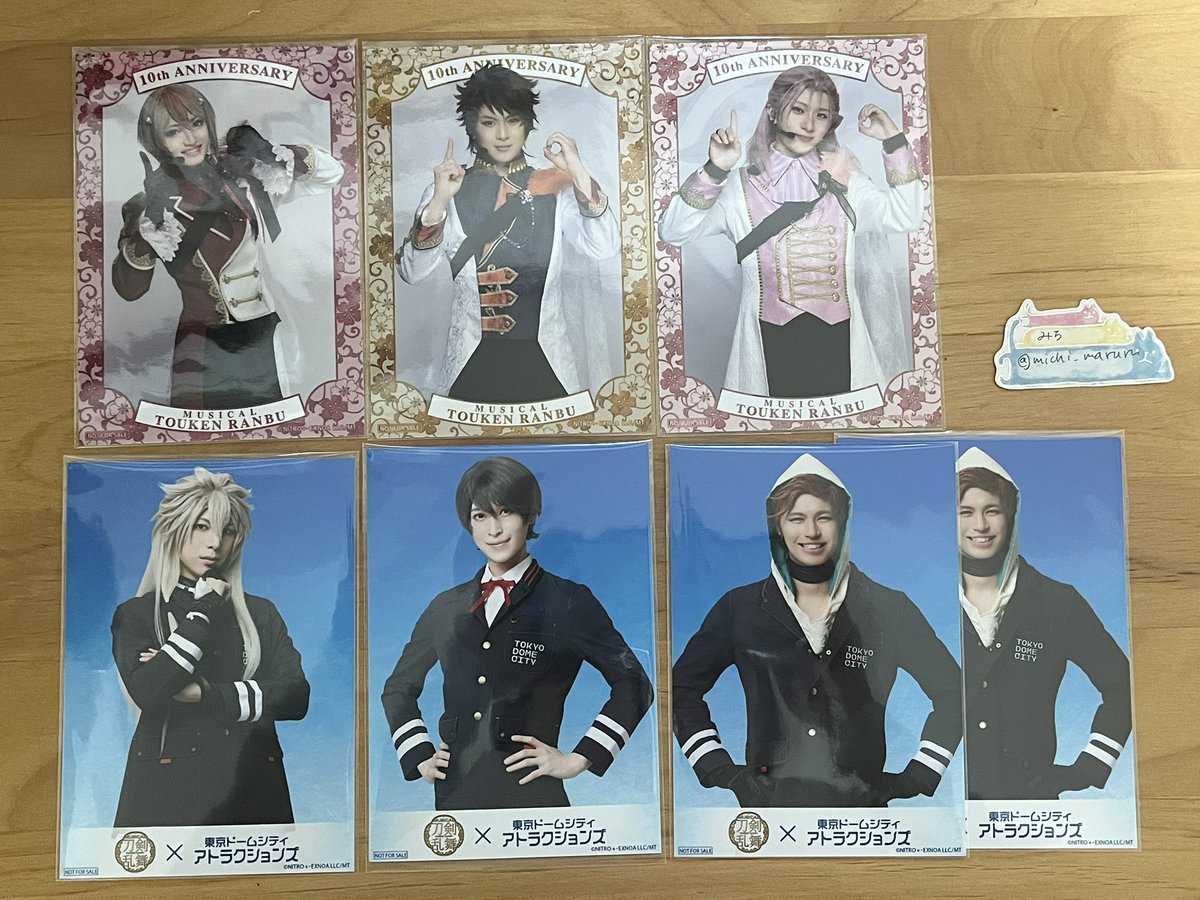 michi_maruru's tweet photo. 【交換】刀ミュ  シブツタ 衣装展 十周年 祝賀祭 カフェ 東京ドーム らんフォト特典 

譲|加州 豊前 肥前 長谷部 膝丸 明石 
     小狐丸 村雲 清麿 大慶 鬼丸 長曽祢
     大典太 笹貫 桑名 陸奥守 堀川 岩融 
     物吉 日向 一期

求|長義or300円(らんカ)500円(ブロマイド)1000円(カフェ)→ https://t.co/o7Uqe3q7cp