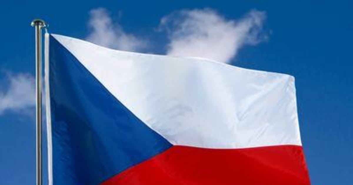 Bravo au nouveau gouvernement tchèque qui vient de faire savoir :

- Arrêt du soutien financier et militaire à l’Ukraine !
- Refus absolu du passage à l’euro : on garde la Couronne tchèque !
- Refus de l’interdiction des voitures thermiques en 2035 !
- Combat contre l’escrologie