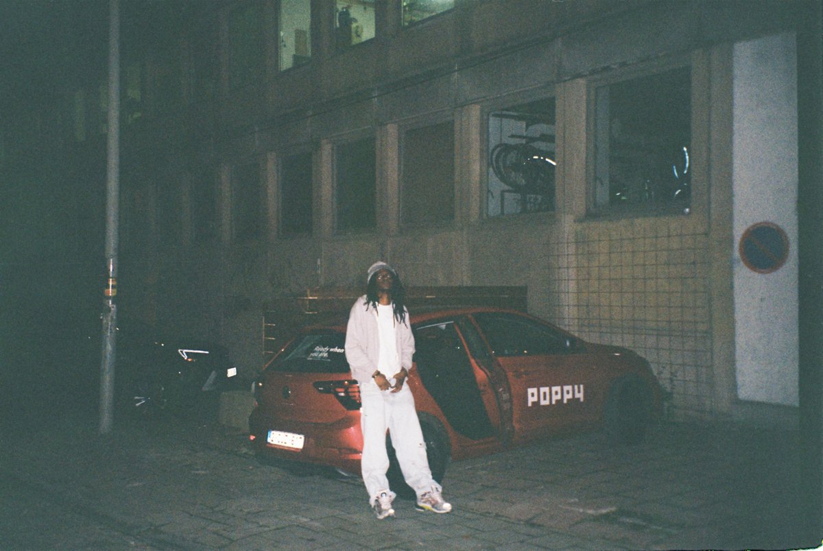 pretty girls love papi* 

📷 : <a href="/tenkouistheboss/">tenkou-sama🇨🇲</a>