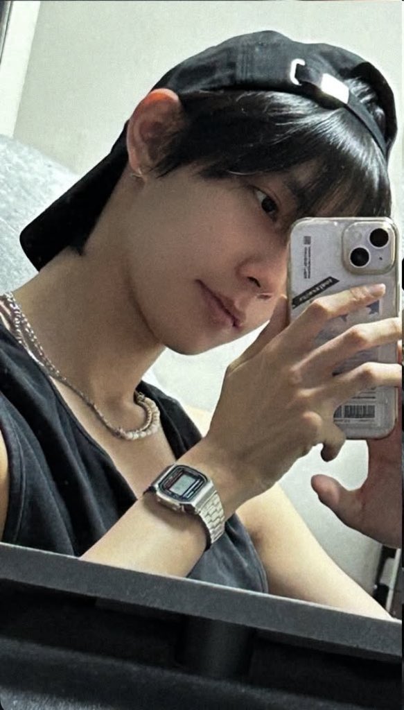 gwen 💘 liyu debut ! tweet media