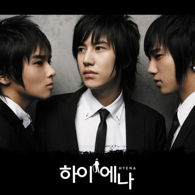 KyuhyunPopBase's tweet photo. 19 years ago today, SUPER JUNIOR K.R.Y debuted. https://t.co/bgczKbsfFl