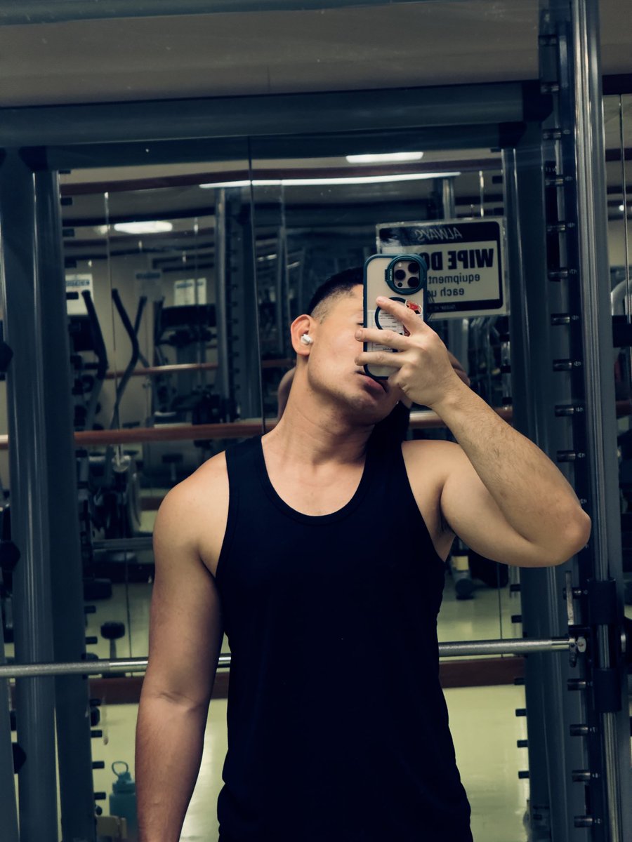 DatuTarsier's tweet photo. Few months ago. https://t.co/V8mE1XUKI5