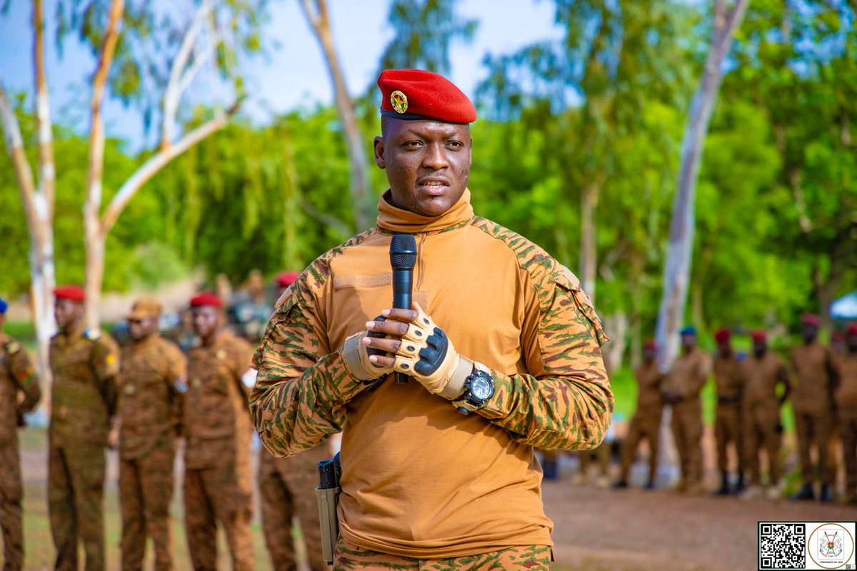 kahi_kumu's tweet photo. @CapitaineIb226 SOLIDARITY SOVEREIGNTY
#Salutes #Excellency President Capitaine Comrade #IbrahimTraore @CapitaineIb226 @Epsilonm @RealChiefPriest @carlosvictorva6 @VansenEric YOU CAN FOOL SOME PEOPLE SOME OF THE TIME YA CAN'T FOOL ALL THE PEOPLE ALL THE TIME "
IAM AWARE WHO IS SSUPPORTING HIM!!! https://t.co/qehdpvFf1l