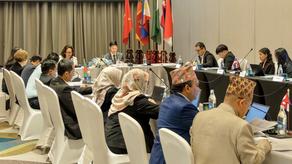 Pleased to join <a href="/IOMSLandMV/">IOM Sri Lanka and the Maldives</a> COM @KristinBParco in opening #ColomboProcess Joint TAWG Meetings in Bangkok. CP members as labor sending countries in Asia continue to lead on joint advocacy &amp; actions for ethical recruitment, skills mobility, minimum wages, for migrants’ empowerment!