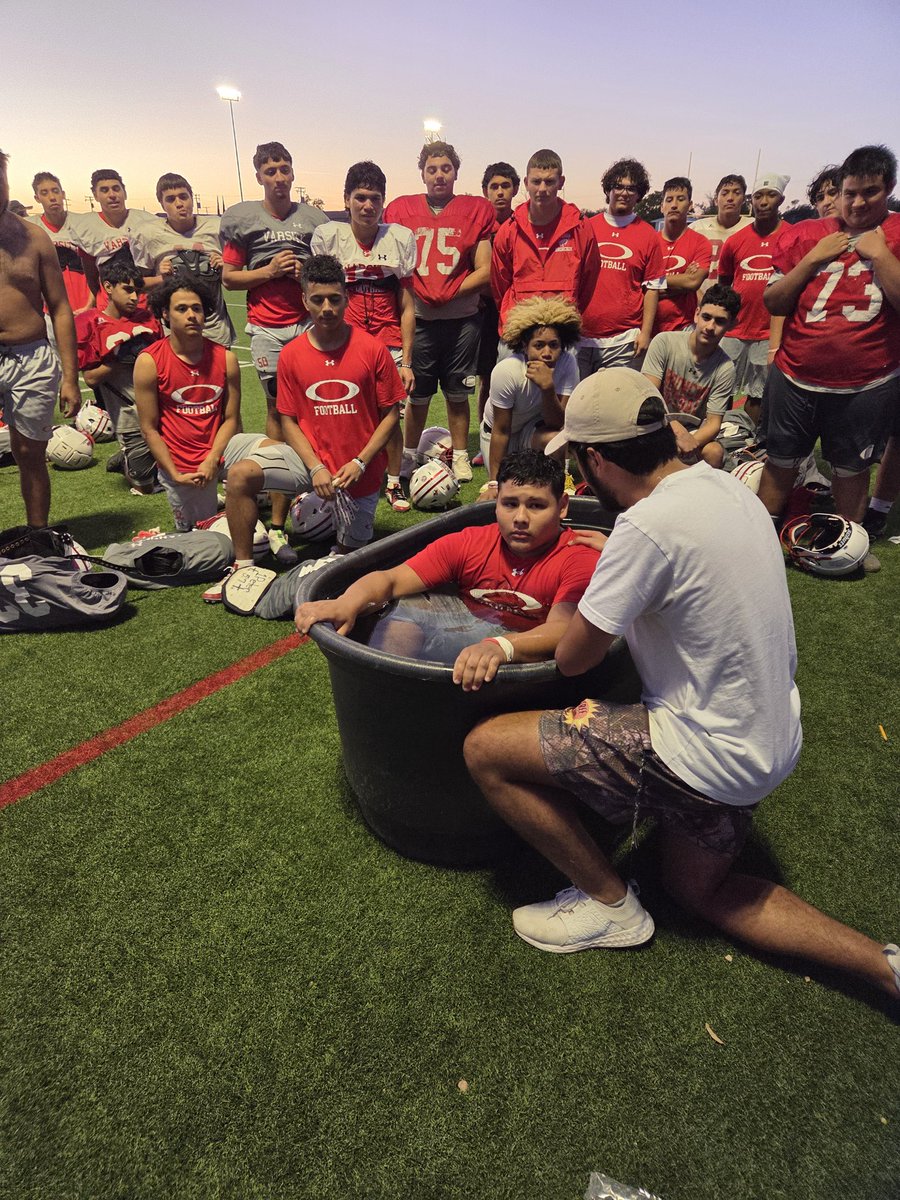 Coach Hartman tweet media