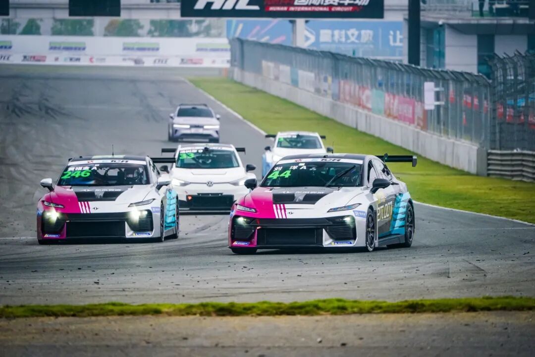 #CTCC completes first four-car #ETCR race at Zhuzhou: bit.ly/3LnpSWX