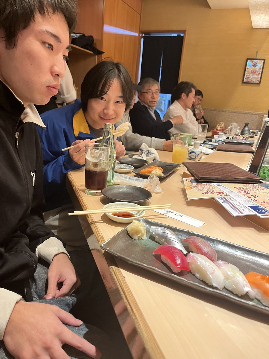 superkimura28's tweet photo. お母さんに勝ってなさそうなのに高い寿司連れてきてもらって申し訳な美味い
３回戦ありがとうございました https://t.co/rPaYCidjNN