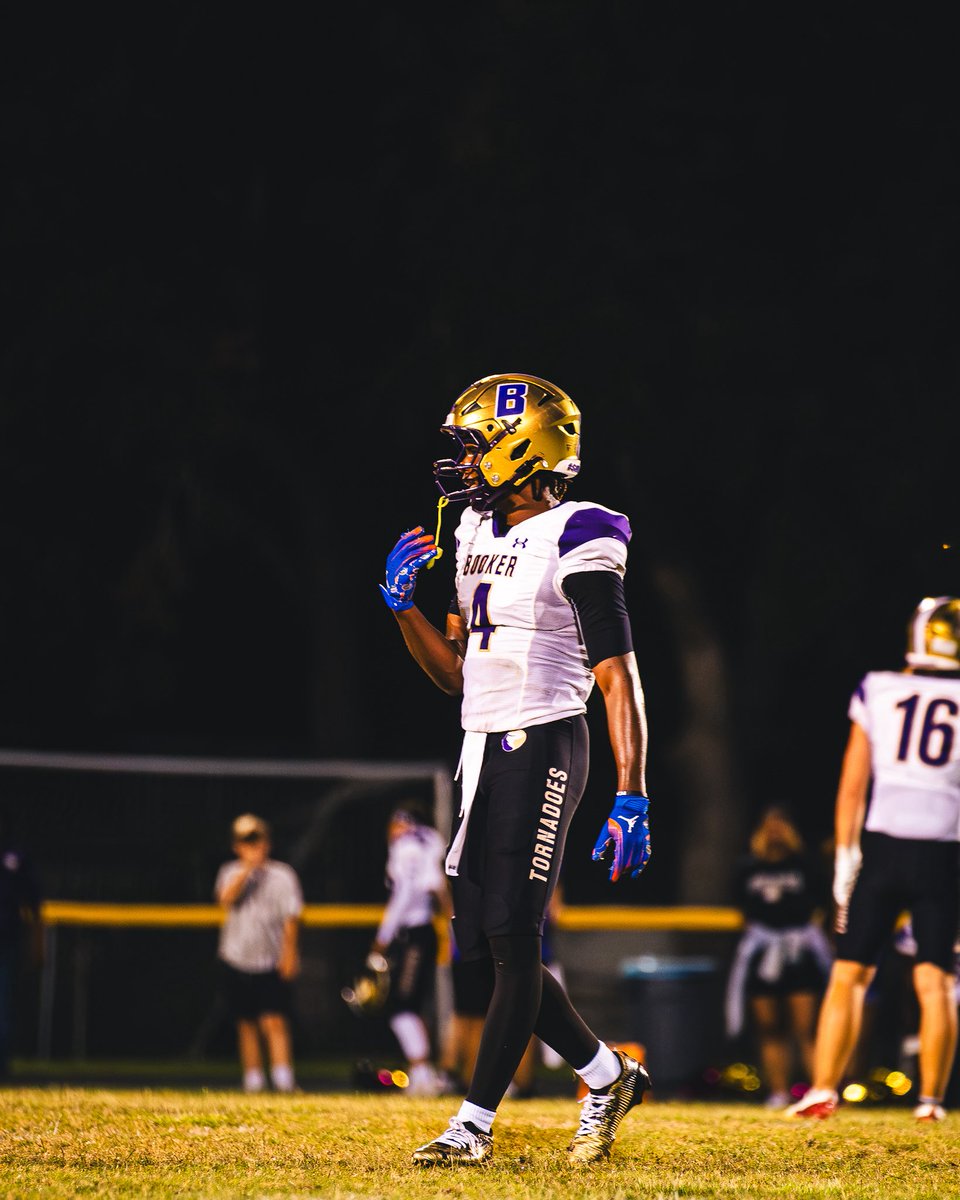 Regular Season Stats🌪️:
38 ToT ( 30 Solo ) 
6 TFls
4 PBUs
3 Ints
1 Pick Six
<a href="/TornadoFB941/">BookerFB941</a> 
hudl.com/v/2SY8ZX