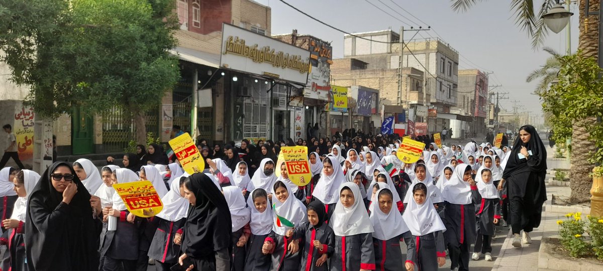 doorgerana's tweet photo. @bbcpersian رادران و خواهران، همرزمان راه حق!
صدای پای ما،نویدبخش طلوع آزادی و عدالت است. امروز، روزی است که زمین را با عزمی آهنین به لرزه درمی‌آوریم و آسمان را با فریادمان فرا می‌گیریم. https://t.co/dXto3r6rwd