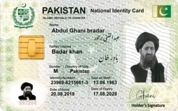 2001 میں افغان طالبان صرف 35 دنوں میں امریکا کے سامنے ہتھیار پھینک کر فرار ہو گئے تھے

افغانستان انسانی تاریخ کا پہلا ملک تھا جو زمینی فوجوں کے بغیر فتح ہو گیا تھا
یہ  افغانی پاکستان کے متعلق امریکہ کو اڈے دینے کی فرضی کہانیاں تو سناتے ہیں لیکن پاکستان نے ان کے لیے کیا کیا وہ سچی