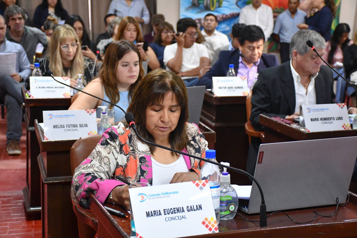 cdjujuy's tweet photo. 🙌 Nueva Sesión Ordinaria

Tomó estado parlamentario el proyecto de ordenanza referente al Presupuesto General de Gastos y Cálculos de Recursos y la Ordenanza Impositiva, correspondientes al período 2026 del municipio.

¿Qué más se aprobó?

Nota completa👉 https://t.co/SJsZvyV0Bz https://t.co/wXRgYAvObK