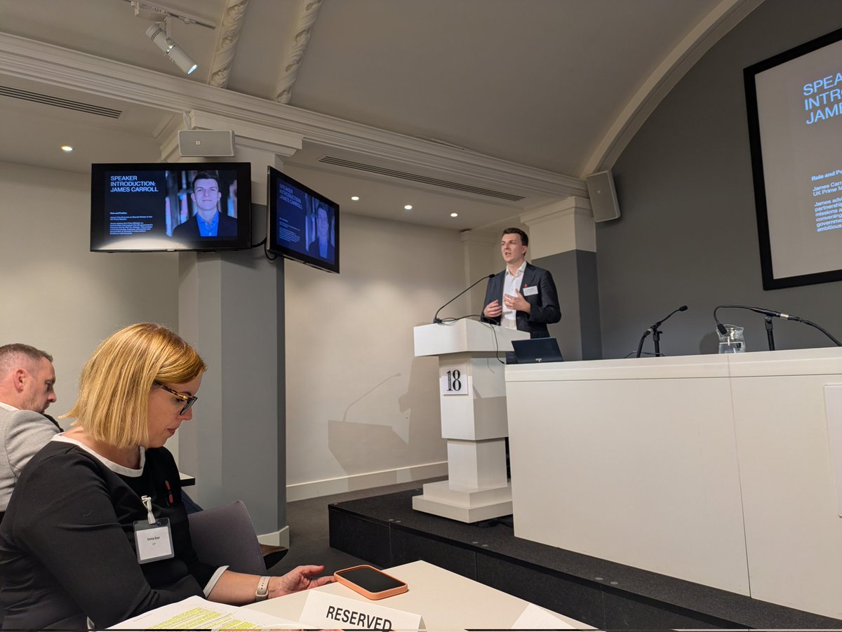 AirportsUKNews's tweet image. Great to be at the @transportgovuk Transport Communicators Network meeting with #aviationminister Keir Mather MP and @10DowningStreet #spad James Carroll to highlight positive role #airports play in UK life.