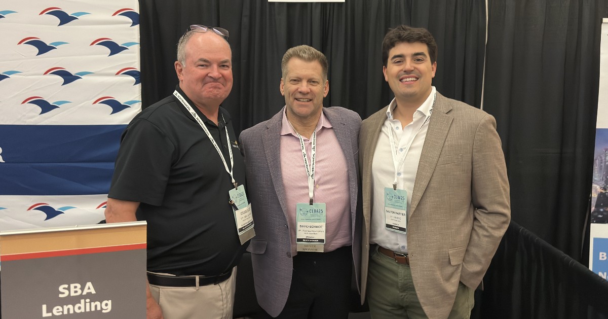 NorthStateBank's tweet image. 𝗝𝗼𝗵𝗻 𝗛𝗮𝗻𝗹𝗼𝗻, 𝗗𝗮𝘃𝗶𝗱 𝗦𝗰𝗵𝗺𝗶𝗱𝘁, and 𝗗𝗮𝗹𝘁𝗼𝗻 𝗠𝗮𝗿𝘁𝗶𝗲𝗿 from our SBA team joined brokers and lenders at the Commercial Loan Broker Association Conference to exchange ideas and explore opportunities to help expand access to capital for small businesses.