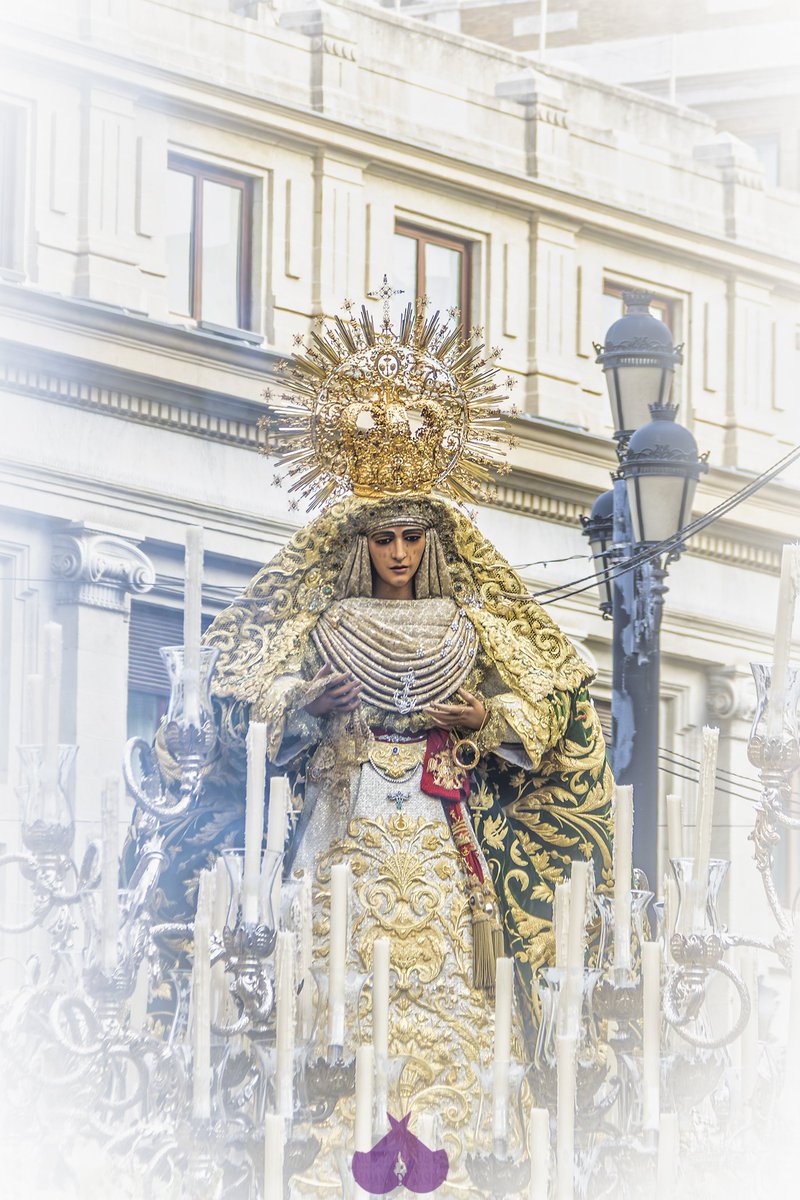 Poderosa Esperanza.

#LaMisionDeLaEsperanza #75DogmaAsuncion #EsperanzaDeTriana #Sevilla #Triana