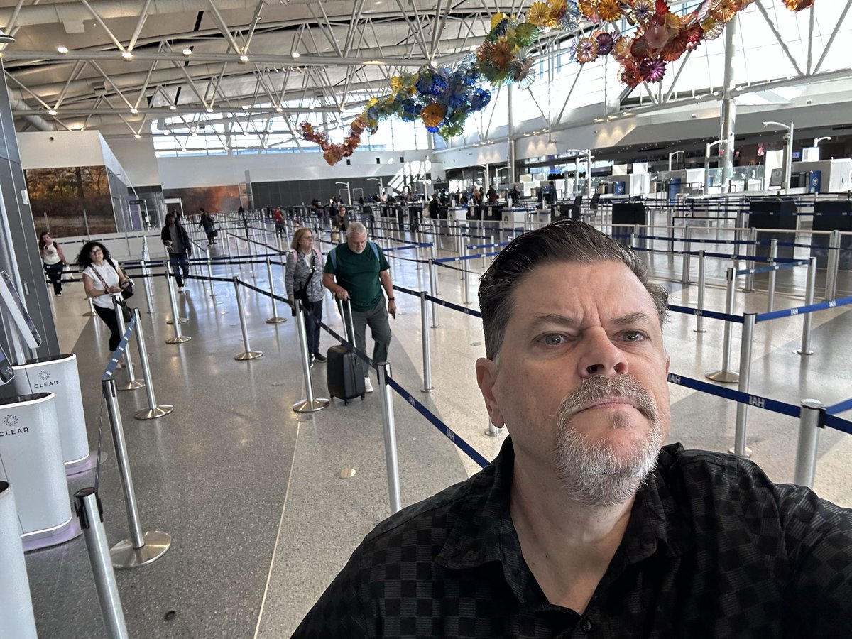 Sam Van Ryder 🇺🇦(the GOOD SVR) tweet media