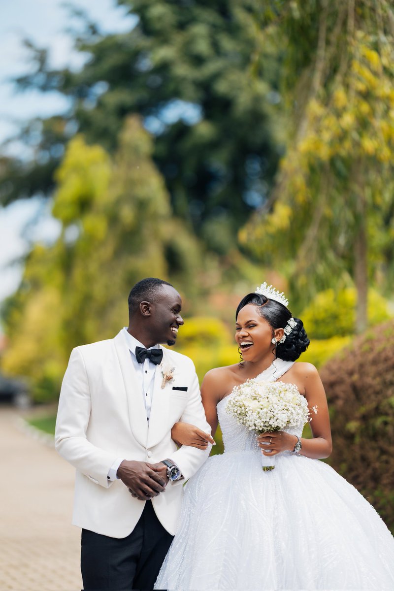 Riza_pictures's tweet image. Frames from the Weekend.

Emma and Priscillah.   Thread!