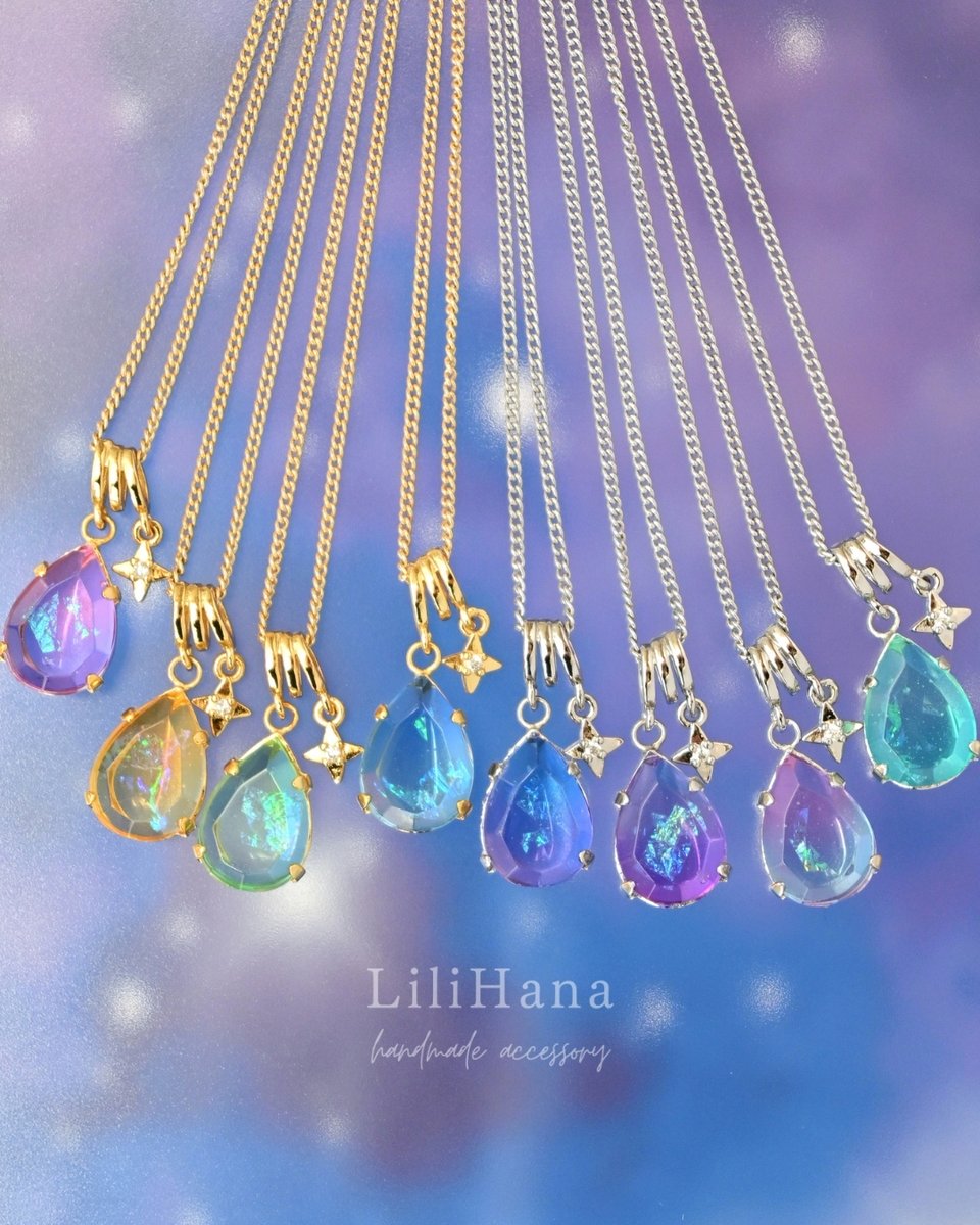 New  ✧˖꙳  
《 宙灯(そらあかり) のネックレス》  

透明な夜の世界を 小さな宝石に閉じ込めたネックレスです✨

チェーン：40cm+アジャスター付

 #LiliHana作品集