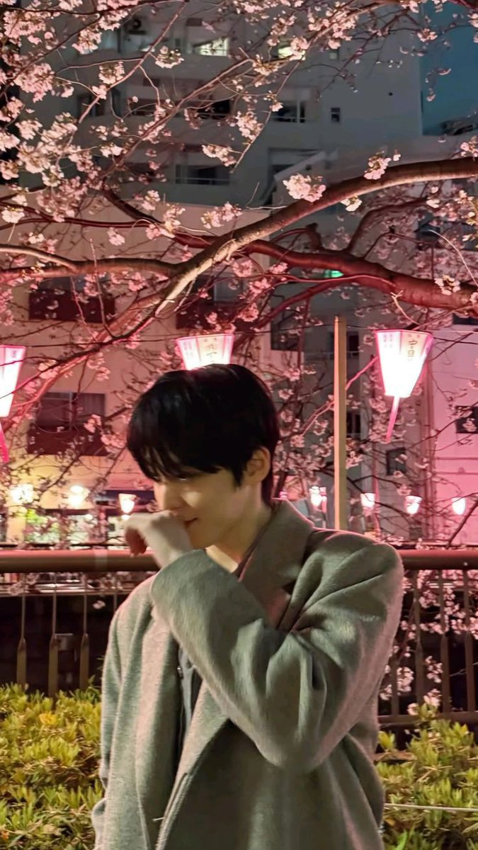 chasingjn's tweet image. ᅠ
ᅠ
ᅠthe one who cares for me enough to wait, even when i come home late. you welcomed me with open arms and a beautiful smile. the way you learn about me, and reminding me to take good care - i want to take good care of you. i've fallen for you too deep, babygirl. @healfawn