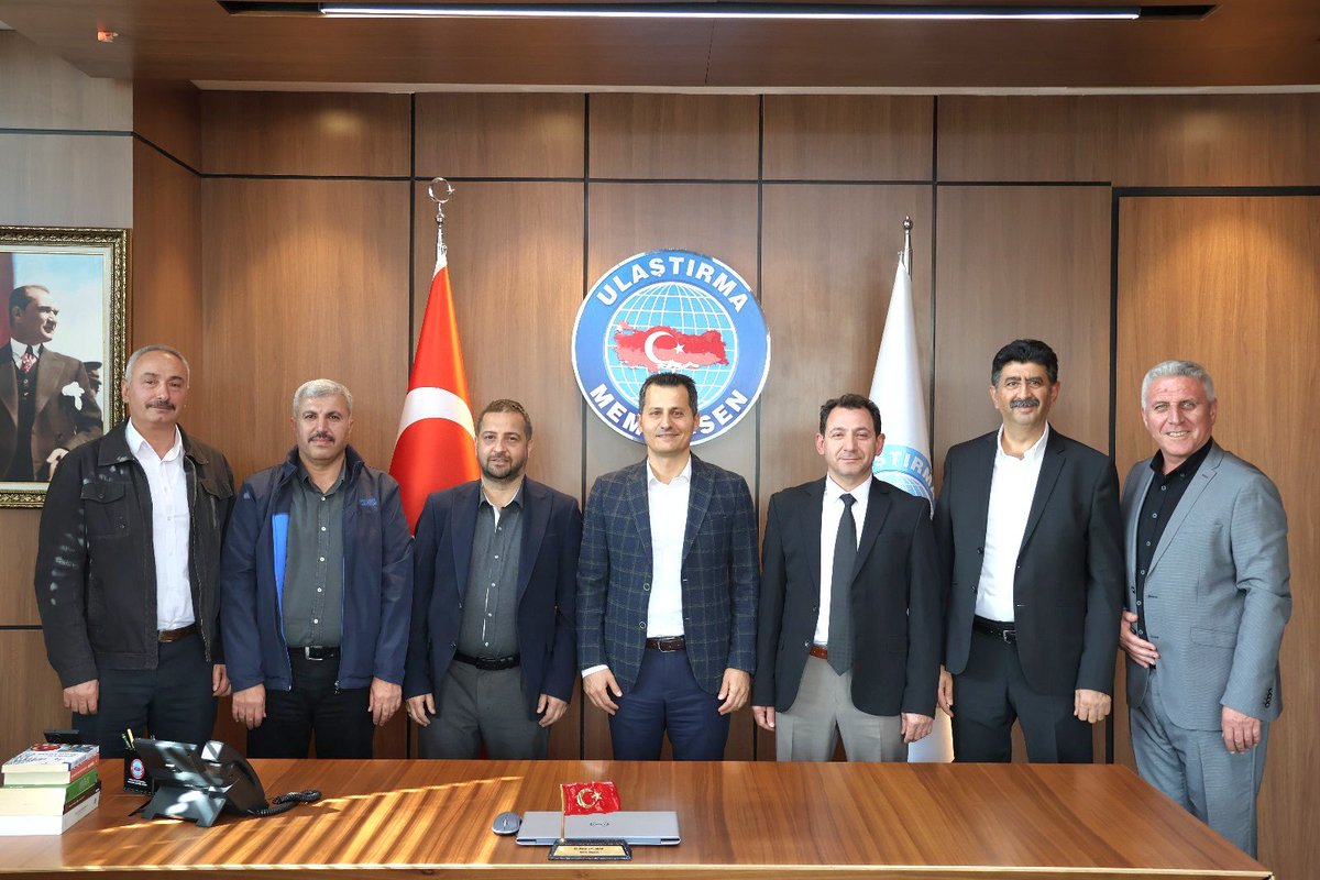 📍 Sivas Şubemizden Genel Başkanımıza Ziyaret 

Sivas Şube Başkanımız Nuh Akkaya ve yönetim kurulu üyeleri, Genel Başkanımız Dr. Kenan Çalışkan'a ziyarette bulundular. 

Kıymetli başkanımız ve yönetim kurulu üyelerine nazik ziyaretleri için teşekkür eder, çalışmalarında başarılar