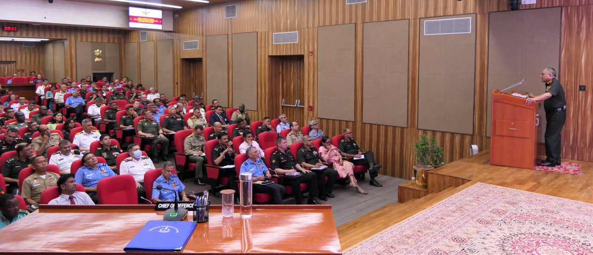 HQ_IDS_India's tweet image. General Anil Chauhan #CDS visited National Defence College #NDC and delivered an insightful talk on “Indian Armed Forces in the National Security Perspective and Vision for the Future.”

In his address,#CDS elucidated India’s comprehensive security outlook, underscoring the…