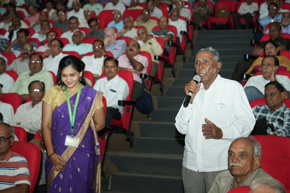 DOPPW_India's tweet image. In the Mega Camp organized by O/o Controller of Communication Accounts, Gujarat, on 4th  November, 2025 at Tagore Hall, Ahmedabad, under Nationwide DLC Campaign 4.0, Sh. V. Srinivas, Secretary (P&amp;amp;PW), interacted with pensioners, who expressed their satisfaction and happiness at…
