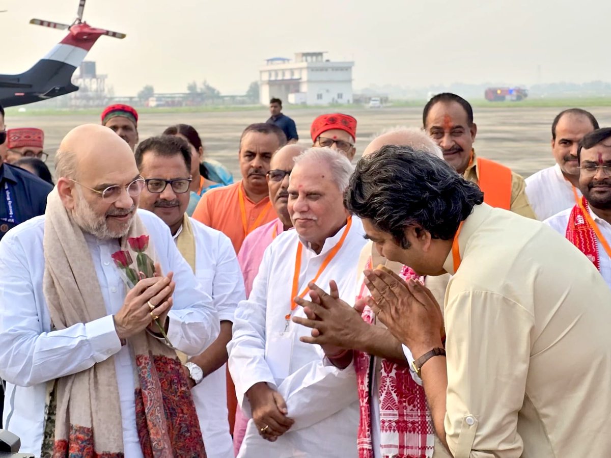 SinghRPN's tweet image. देश के यशस्वी गृह एवं सहकारिता मंत्री आदरणीय श्री @AmitShah जी का कुशीनगर आगमन पर हार्दिक स्वागत एवं अभिनंदन किया।

राष्ट्र निर्माण के प्रति आपका समर्पण और कुशल मार्गदर्शन हम सभी के लिए प्रेरणास्रोत है।