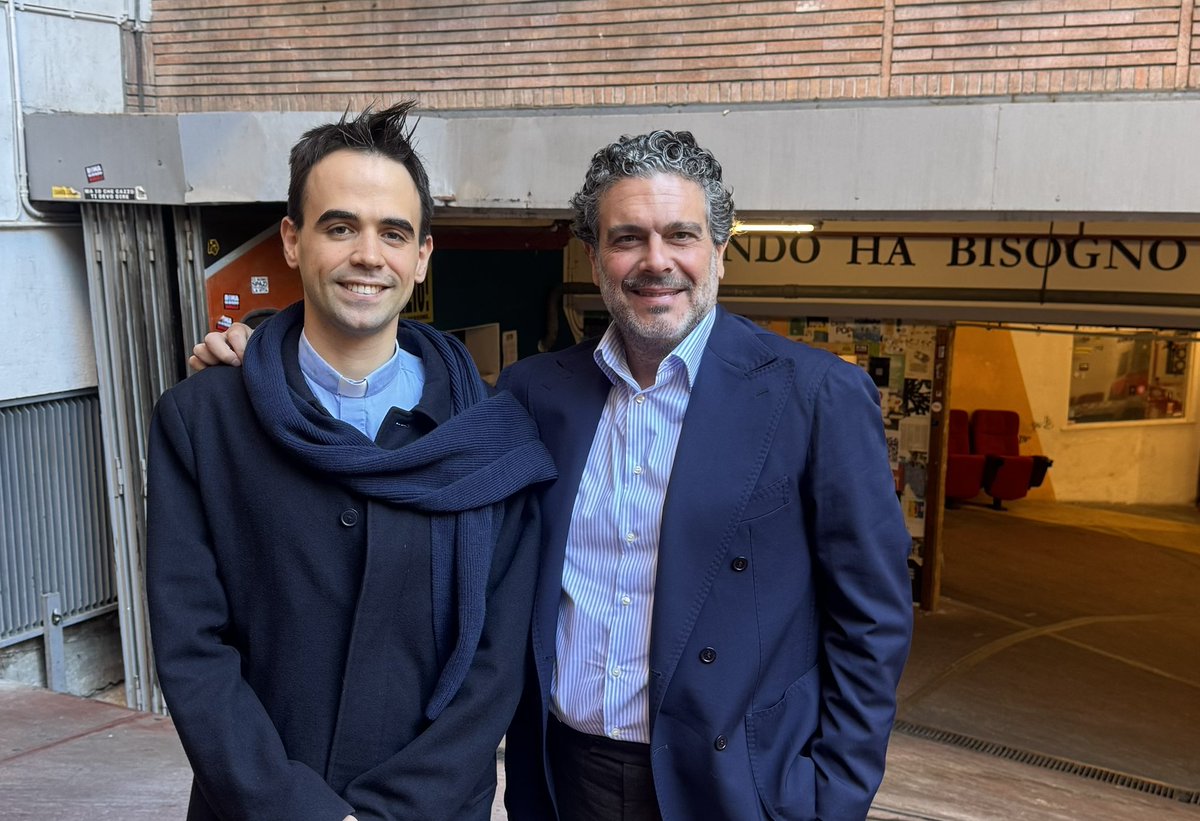 Domani inizia a Modena,il processo a Robert Brytan gestore del profilo Rgowans considerato portavoce della mafia libica.Nel 2021 minacciò Don Mattia Ferrari x aver denunciato le condizioni dei centri di detenzione in Libia. Si attacca la solidarietà perché è diventata sovversiva