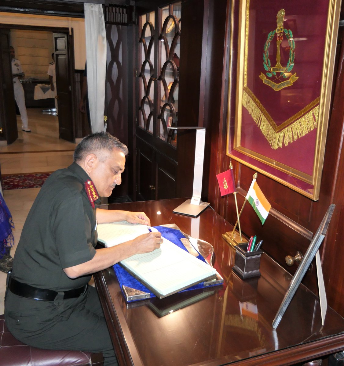 HQ_IDS_India's tweet image. General Anil Chauhan #CDS visited National Defence College #NDC and delivered an insightful talk on “Indian Armed Forces in the National Security Perspective and Vision for the Future.”

In his address,#CDS elucidated India’s comprehensive security outlook, underscoring the…