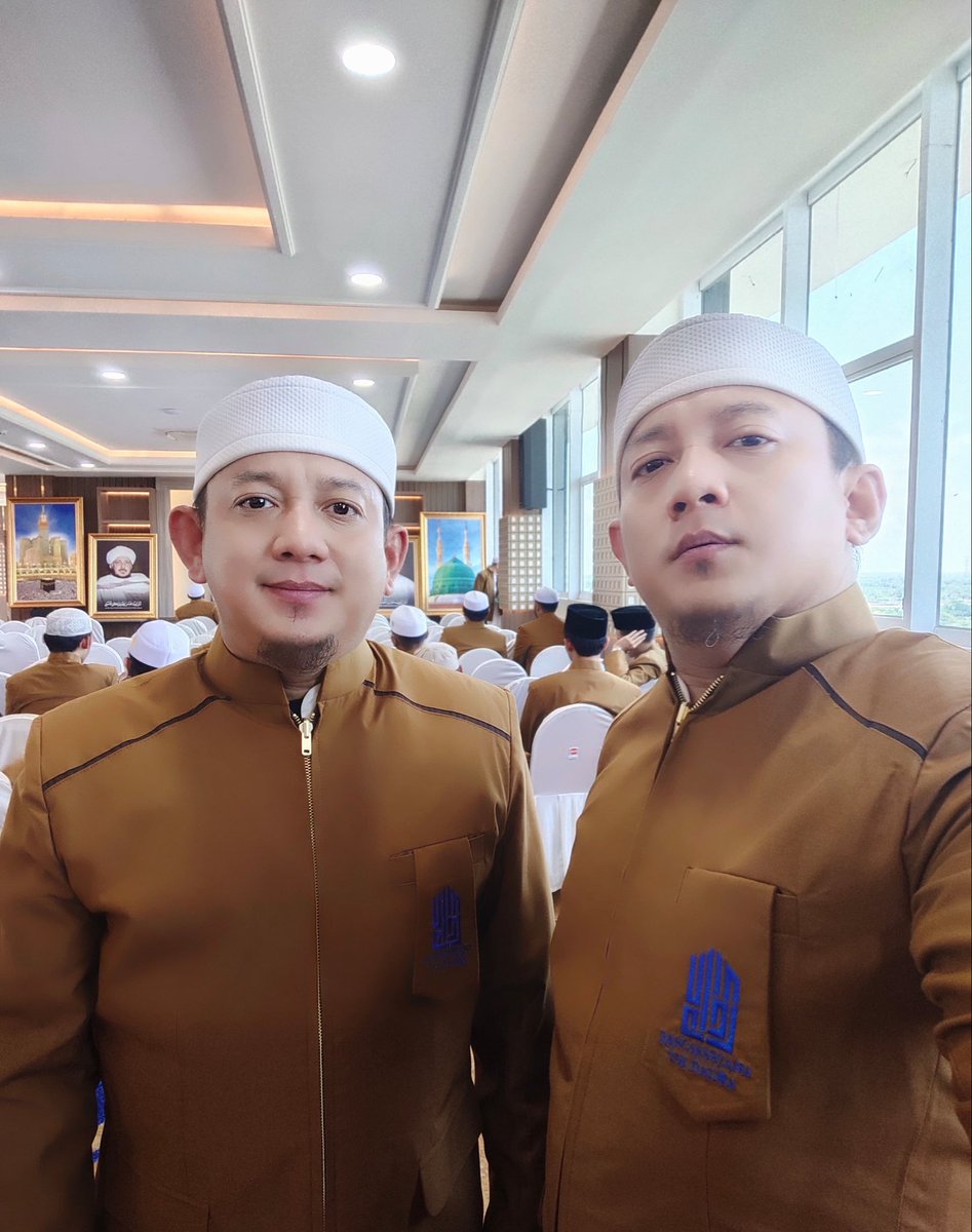 dduror's tweet photo. Langkah kecil saat ini, untuk Ridho Allah esok hari..
•
•
(S3 Doktoral PAI) https://t.co/XrY2HgWDlN
