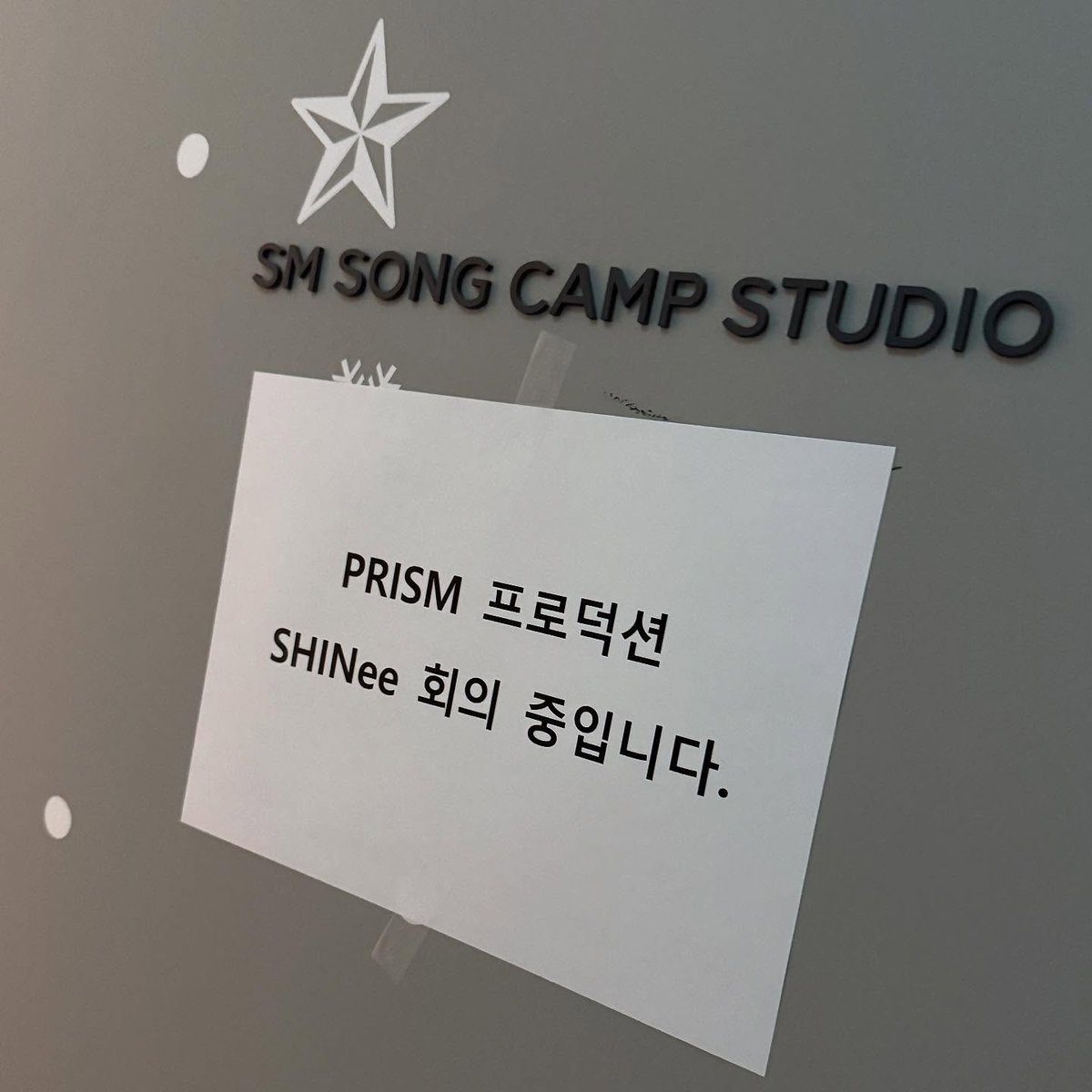 @/shinee_atoz
바쁘다 바빠 샤이니 사회
📸 모리집사
instagram.com/p/DQod8Z-EiEQ/
#샤이니 #SHINee