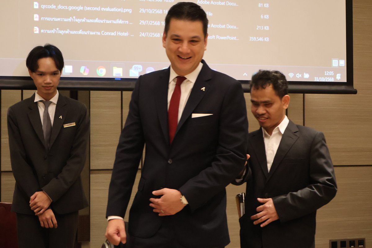 APCDAsiaPacific's tweet image. 🌟 Conrad Bangkok &amp;amp; APCD complete the Level 1 course on “Understanding Customers &amp;amp; Staff with Disabilities.”
23 staff from all key departments trained to deliver 5-star inclusive hospitality.
Excellence is accessible for all. 💙♿

#ConradBangkok #APCD #InclusiveExcellence #5Star