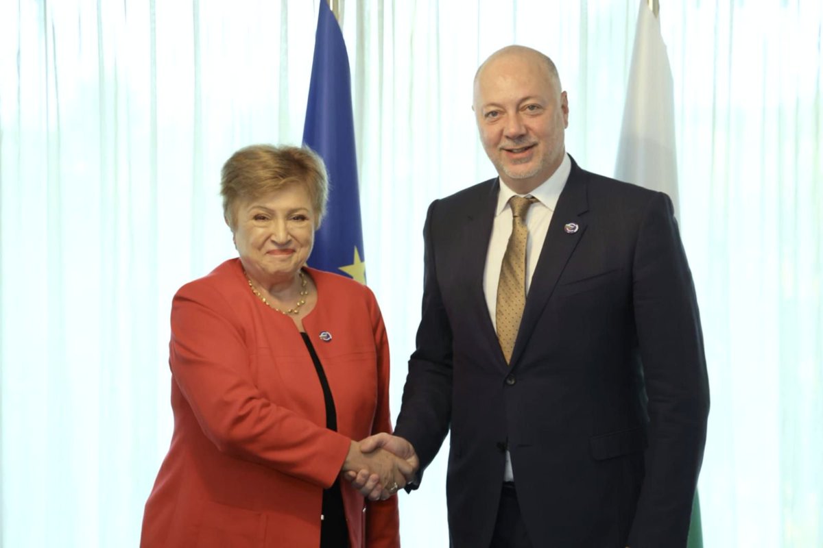 I congratulated Prime Minister <a href="/R_JeliazkovPM/">Rossen Jeliazkov</a> as Bulgaria prepares to join the eurozone on January 1. Discipline and determination have paid off. The IMF helped Bulgaria overcome hyperinflation and crisis in the 90s and is proud to be a reliable partner ever since.