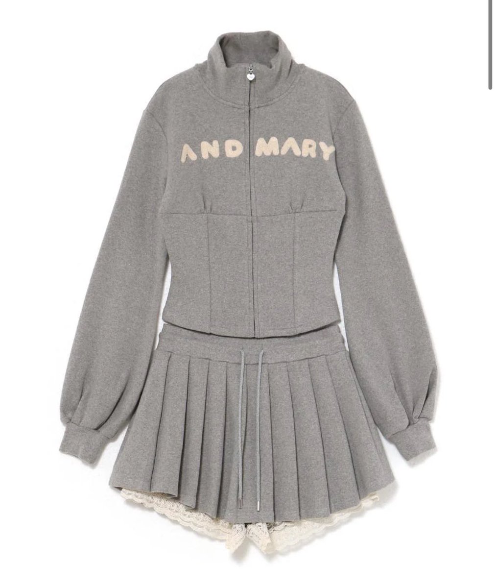 daisuki__0517's tweet photo. アンドマリー andmary 代行してくださる方探してます。

【求】画像のもの
【譲】定価＋代行費(ご提示ください)

PayPay・銀行振り込みにてお取引お願いしたいです🙇🏻‍♀️
郵送希望ですので、そちらも対応していただける方だとありがたいです。

お時間早い方優先させて頂きます🙏🏻 https://t.co/6tO9RDwxCR