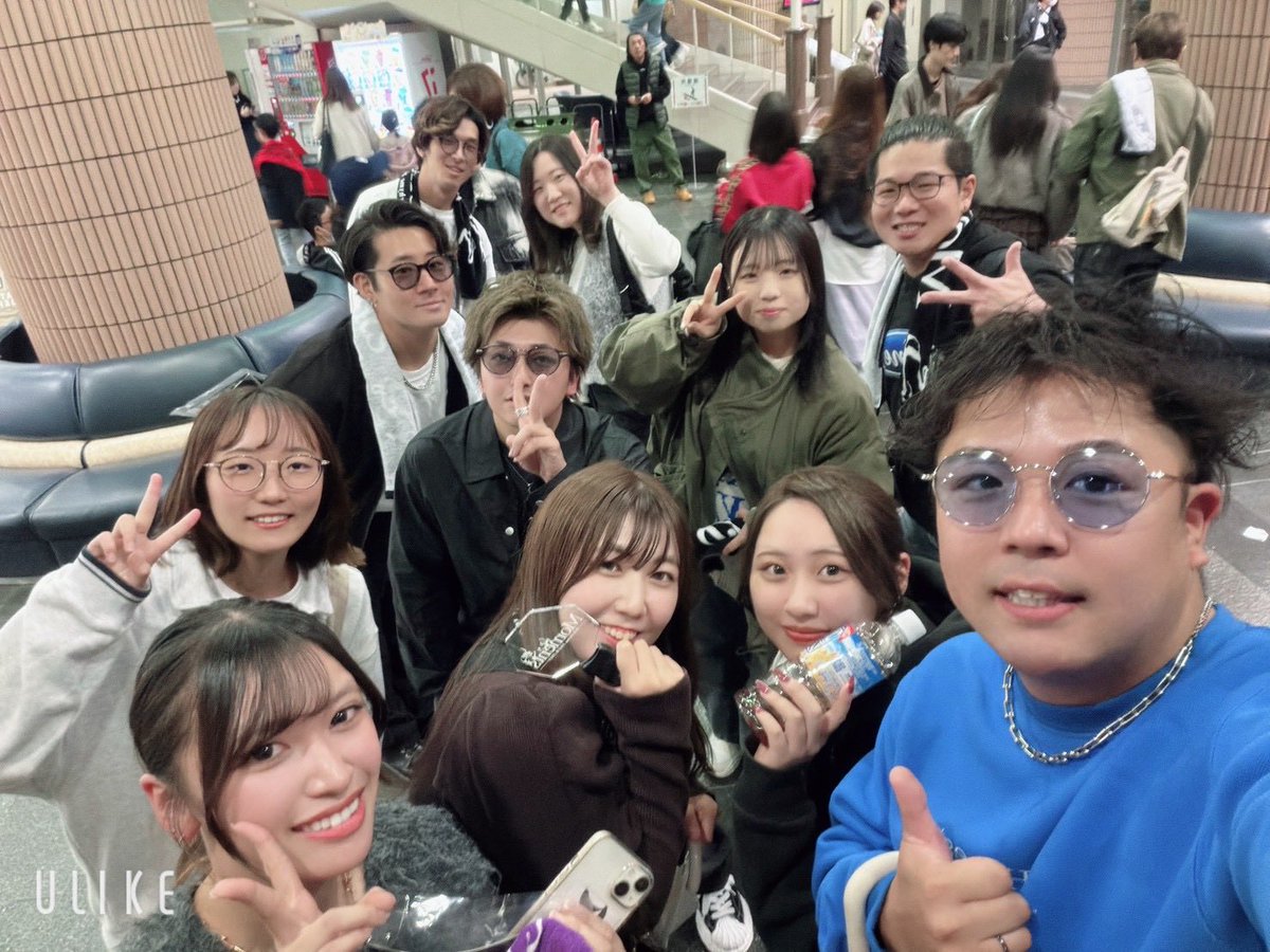yu___109's tweet photo. 今回のツアーもアルバム携えずだったけど最高にやばかったしかっこよかった🥹笑

でもここ最近はツアーも楽しみなんだけどこーやって集まれるのが楽しみになってるなぁ。。。笑 https://t.co/bQ1gsIW6Ow
