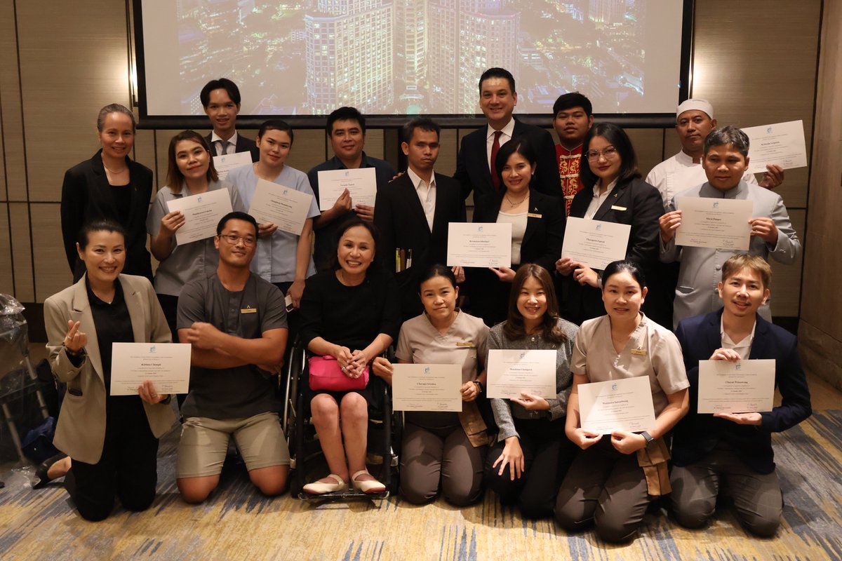 APCDAsiaPacific's tweet image. 🌟 Conrad Bangkok &amp;amp; APCD complete the Level 1 course on “Understanding Customers &amp;amp; Staff with Disabilities.”
23 staff from all key departments trained to deliver 5-star inclusive hospitality.
Excellence is accessible for all. 💙♿

#ConradBangkok #APCD #InclusiveExcellence #5Star