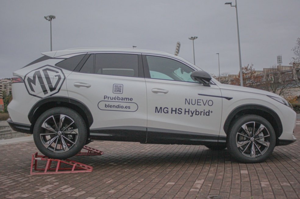🚘 El pasado sábado lucieron en el Palacio de Deportes dos vehículos del nuevo modelo MG. En el interior, el ZS Hybrid y en el exterior, el modelo HS Hybrid blanco.

🔗 Gama MG: blendio.es/mg

ℹ️ Info:

📞 842 84 00 68
✉️ gestorcontactos@blendiobirmauto.com

#Blendio 🚗