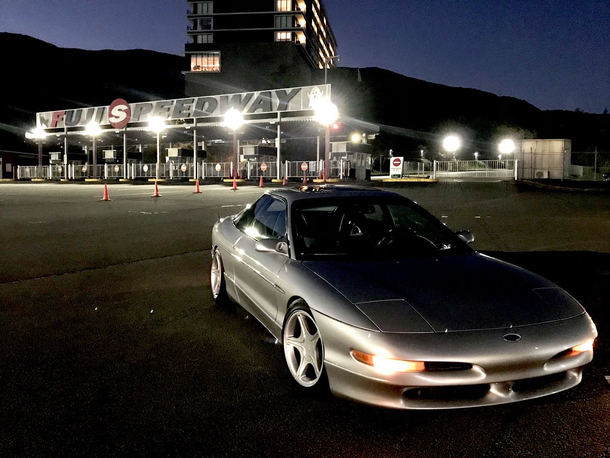 miyama393's tweet photo. FSW
&
probe
#fordprobe
#富士スピードウェイ https://t.co/cg7zyMfCAC