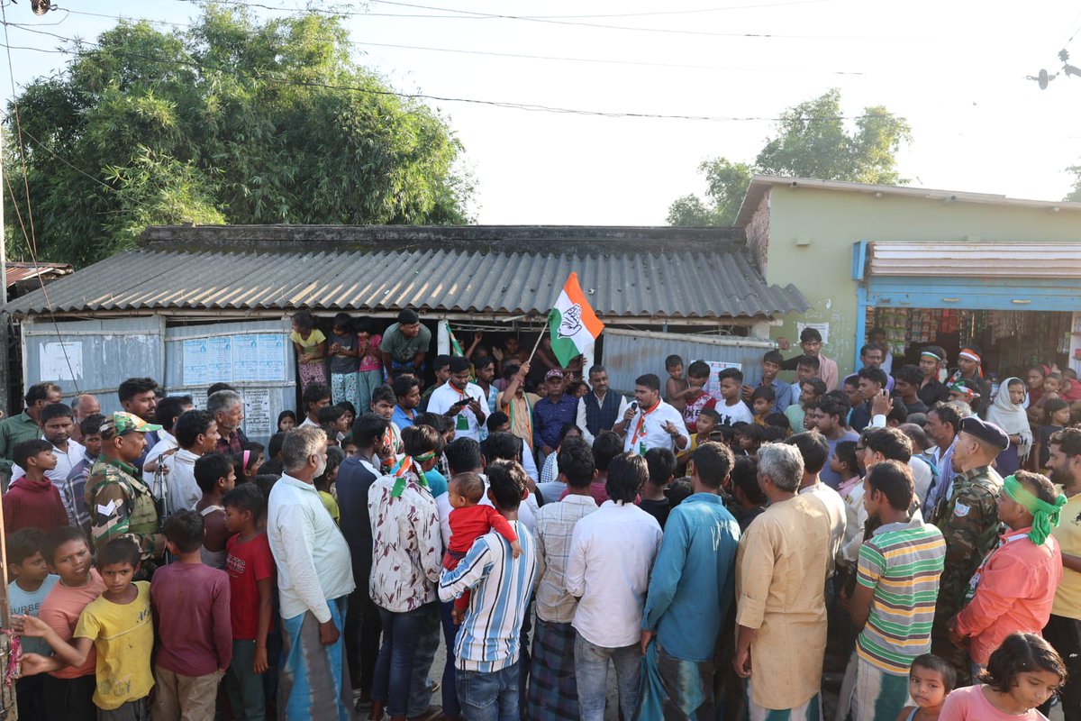 बिहार के कटिहार जिले के कोढ़ा विधानसभा क्षेत्र से कांग्रेस प्रत्याशी Punam Paswan जी के समर्थन में जनसभाओं में शामिल होकर जनता से संवाद और प्रचार किया।

जनता का जोश और समर्थन यह दर्शाता है कि इस बार बिहार की जनता विकास, सुशासन और विश्वास के साथ है।

<a href="/INCIndia/">Congress</a> <a href="/INCBihar/">Bihar Congress</a>