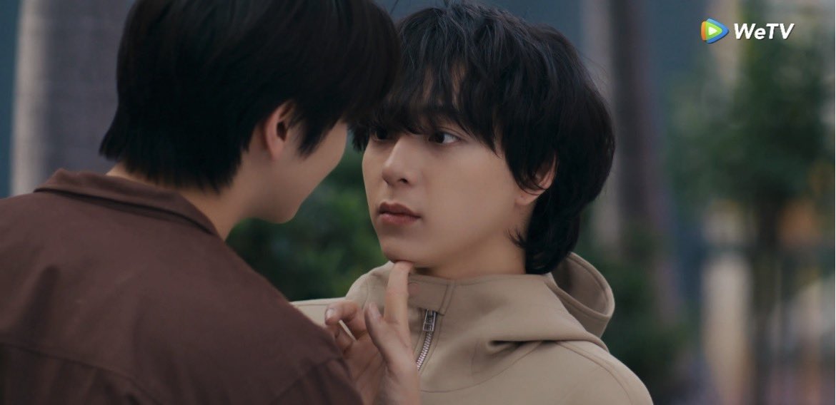 SK5902's tweet image. คือเอางี้นะคืออยากเป็นพี่ธีร์มาก น้องเด๋อน่ารักจนใจเจ็บ

MAXKYBAS WETV ORIGINAL

#ซอโซ่ล่ามธีร์
#แม็กกี้บาส