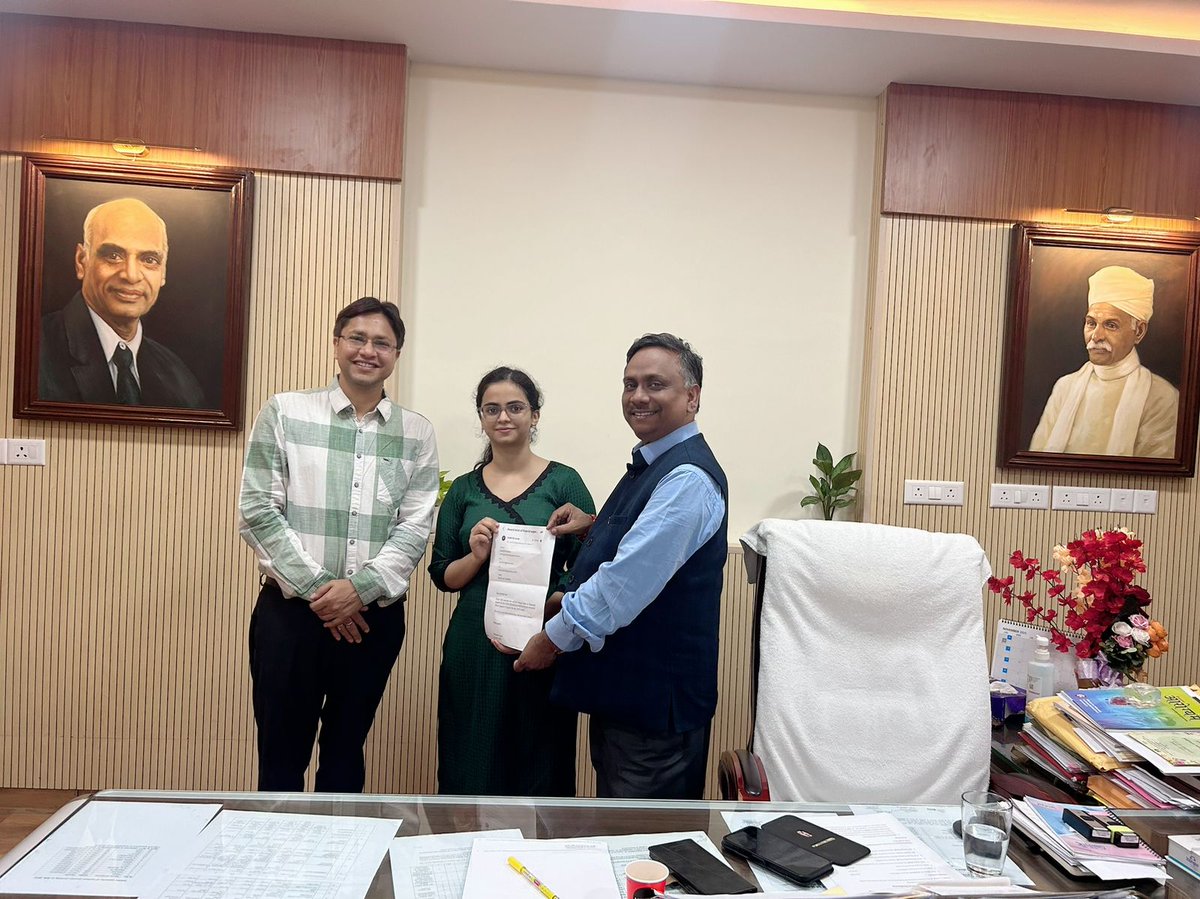 directorimsbhu's tweet photo. Dr. Riya Srivastava, JR-Ophthalmology got financial  support from the Dept. of Health Research, MoHWF, GOI, for the study "Comparison of Advanced Glycation End Products &amp; Its Receptor Levels In Diabetic Retinopathy Patients" under the mentorship of Prof. Deepak Mishra, IMS-BHU. https://t.co/ngonrQYCn9