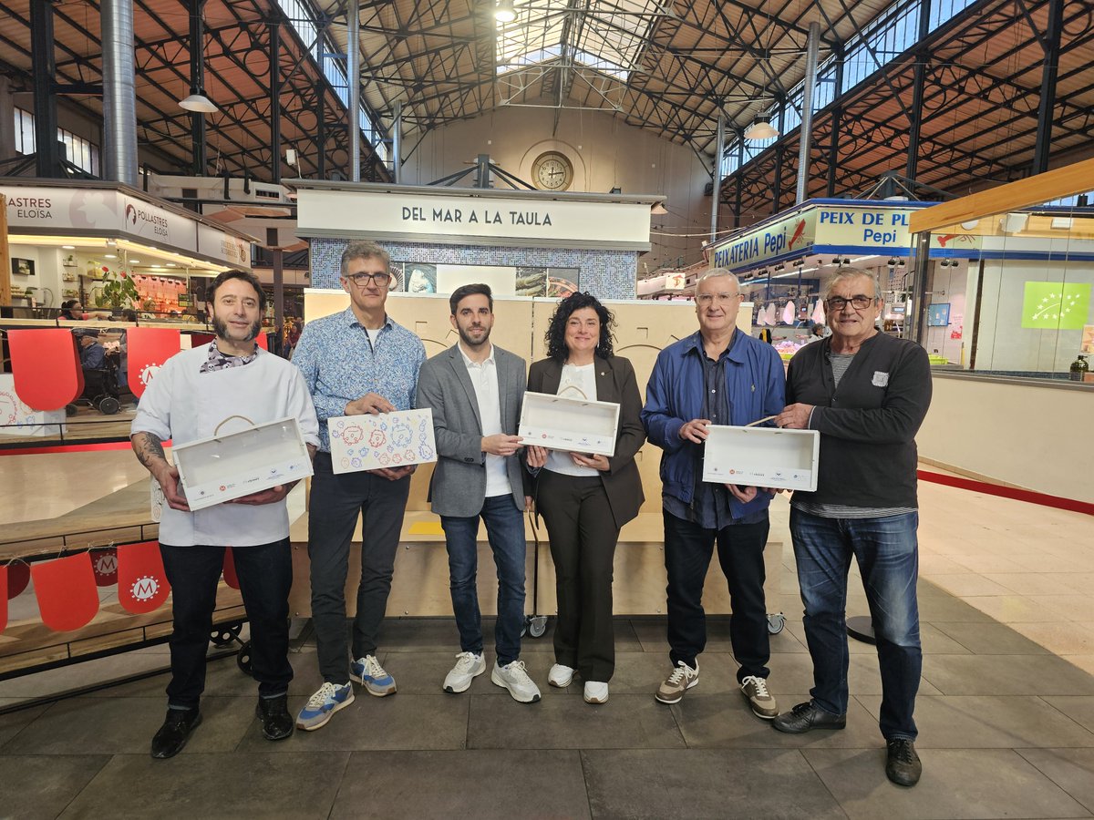 El Gran Recapte 2025 del Banc dels Aliments arriba als <a href="/MercatsdeReus/">Mercats de Reus</a>  amb més força que mai 🍗🥬

A partir d’aquest cap de setmana, els clients podran fer l’aportació que vulguin a les guardioles que ha preparat el <a href="/Tallerbaixcamp/">Taller Baix Camp</a> 

ℹ️reus.cat/noticia/el-gra…