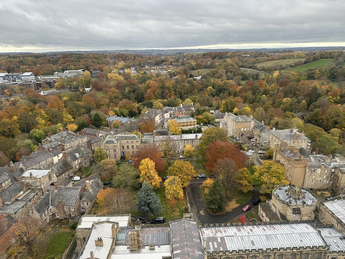 Ian_Gomersall's tweet image. One item on my list of things to do in my 70th year is to climb the tower of #DurhamCathedral - #towerchallenge 325 steps. I last did it as a teenager.
I ticked that off my list this morning 👍🏽
Wonderful autumn views.